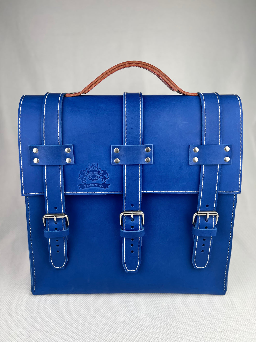 The Belted weekend carryall
